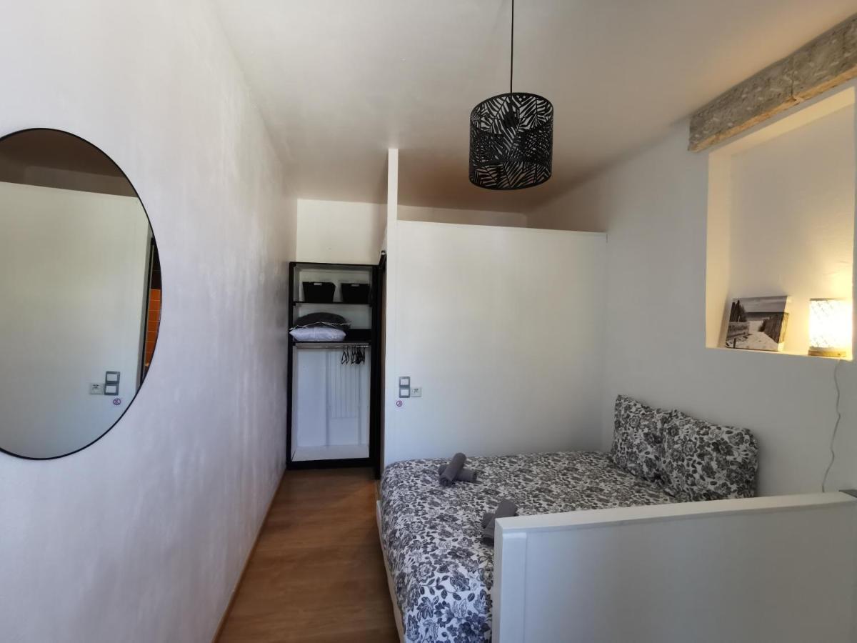Charmant Appartement Dans Centre Meschers/Gironde Esterno foto
